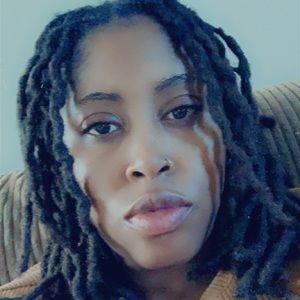 Meet your Posher, Deneece